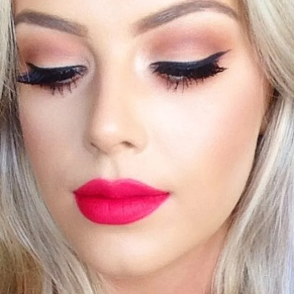 MAC RELENTLESSLY RED Lipstick mini new Retro Matte last one!